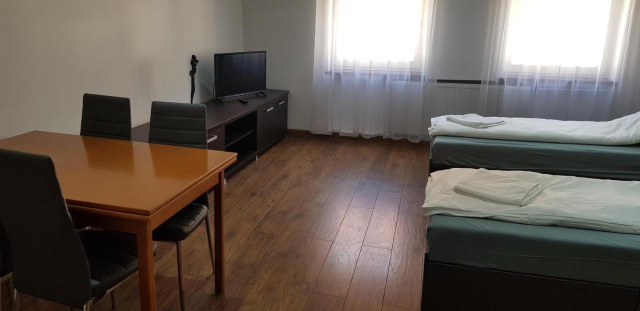 Apartamenty Bednarska 2A Gliwice Bagian luar foto